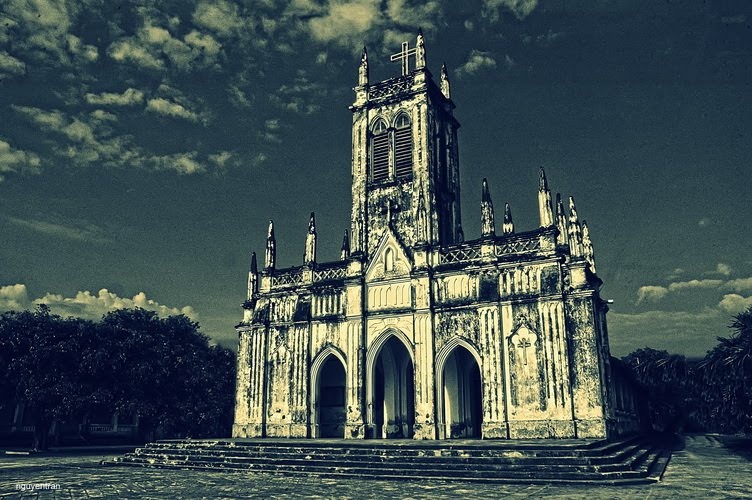 Nh&agrave; thờ H&agrave; Dừa Di&ecirc;n Kh&aacute;nh Kh&aacute;nh Ho&agrave;: N&eacute;t Cổ K&iacute;nh C&oacute; 1-0-2