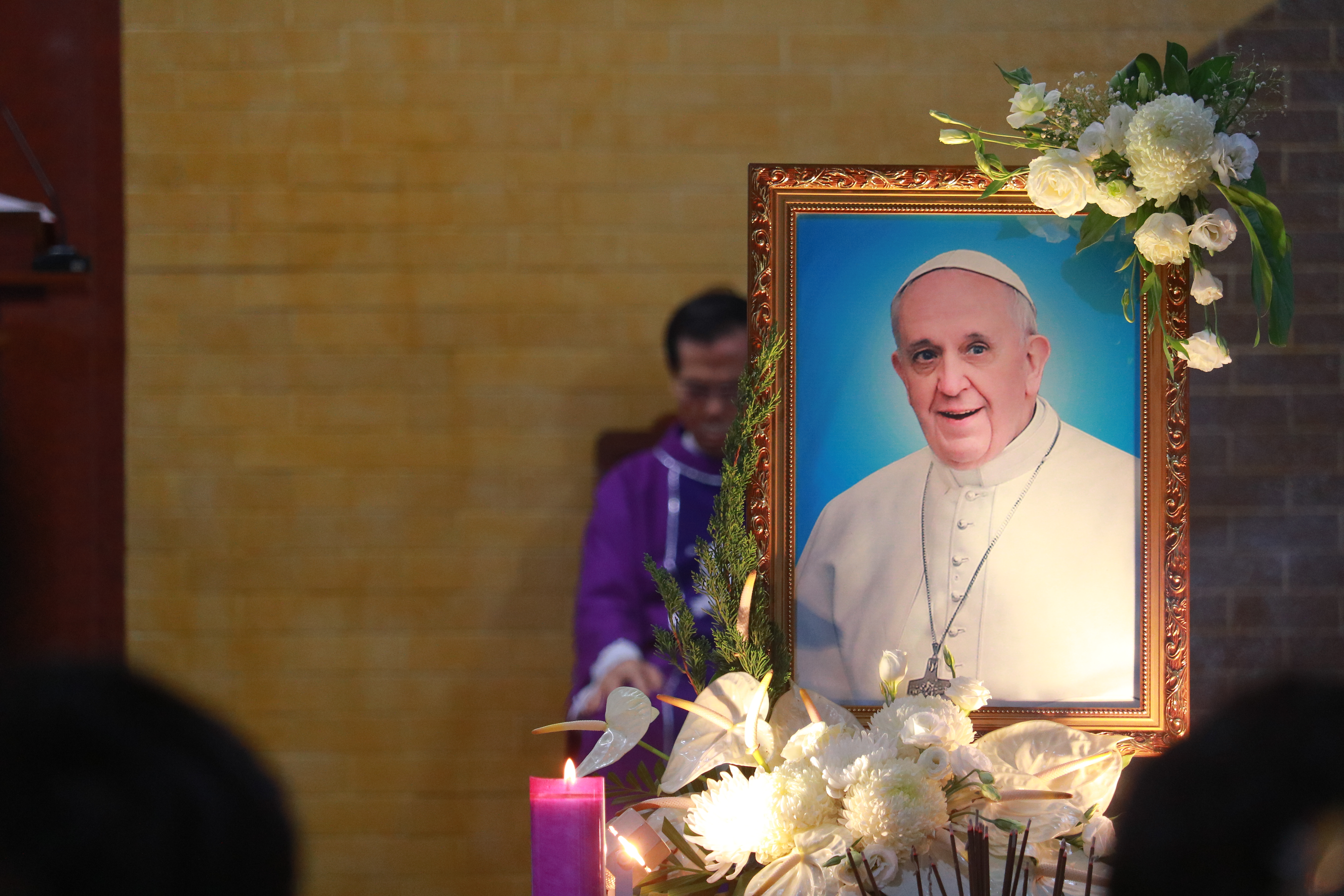 Album ĐCV Sao Biển hiệp th&ocirc;ng cử h&agrave;nh th&aacute;nh lễ cầu nguyện cho Đức Cố Gi&aacute;o Ho&agrave;ng Phanxic&ocirc;